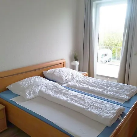 With 2 Bedrooms Σπίτι διακοπών Dorumer Neufeld